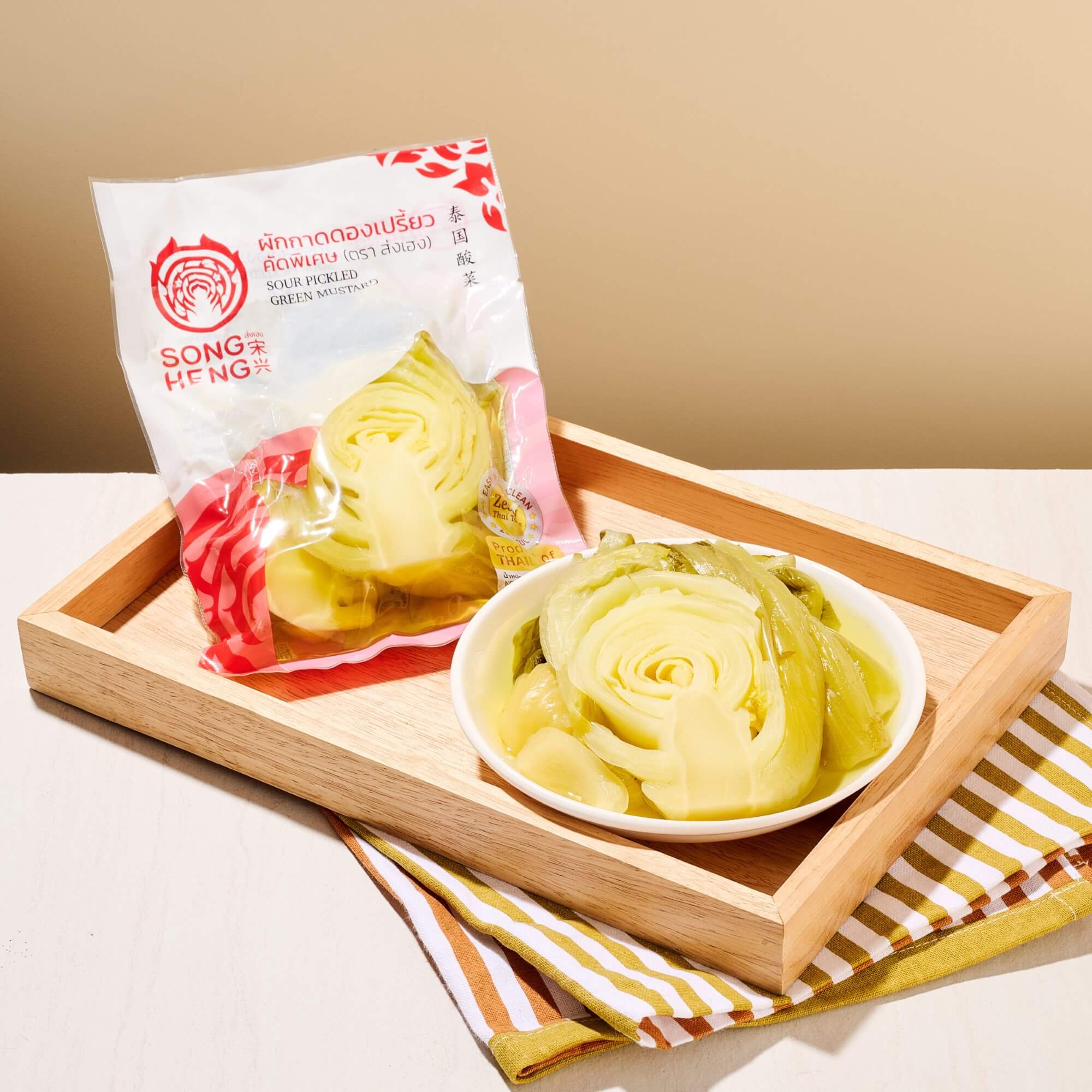 ผักกาดดองเปรี้ยวคัดพิเศษ (Sour Pickled Green Mustard)