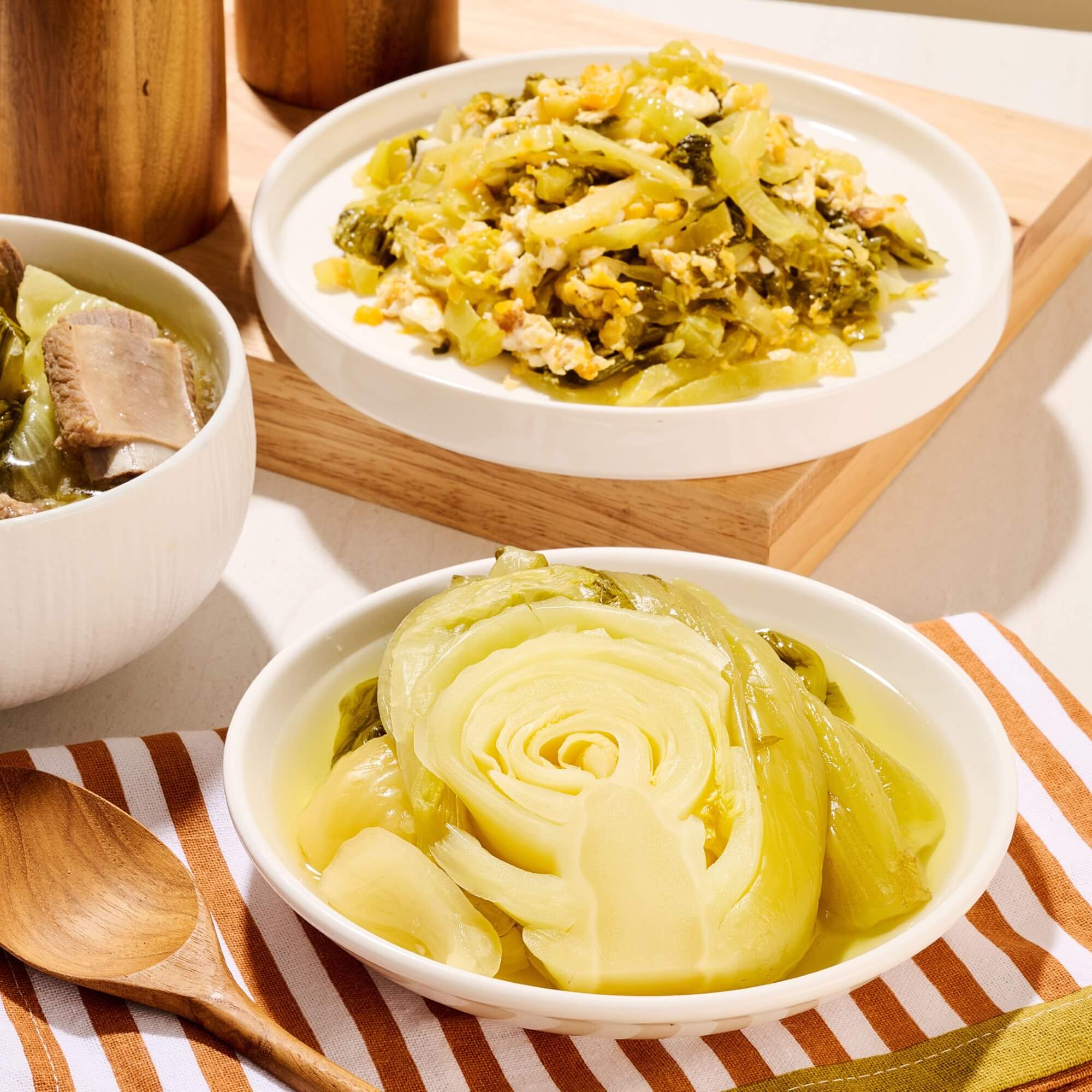 ผักกาดดองเปรี้ยวคัดพิเศษ (Sour Pickled Green Mustard)